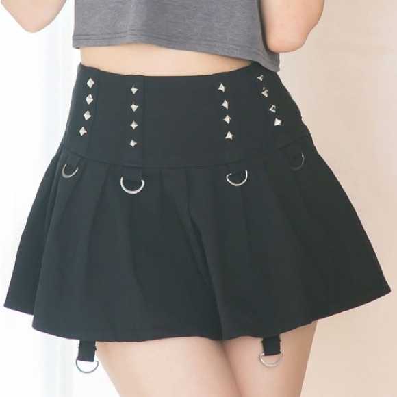 Diable Baiser ☆ pleated studded skirt set with leg warmers - Picture 4 of 11